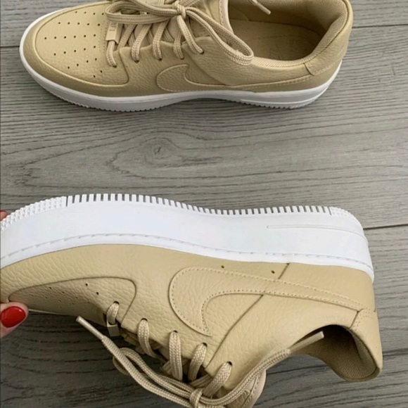 Nike Air Force - Picture 3 of 4